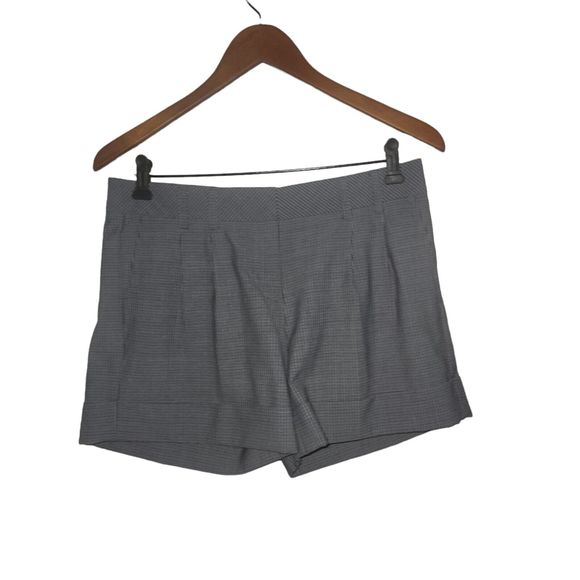 Express Design Studio Gray Plaid Pleated Shorts Women's Women's Size 6 - Picture 2 of 6